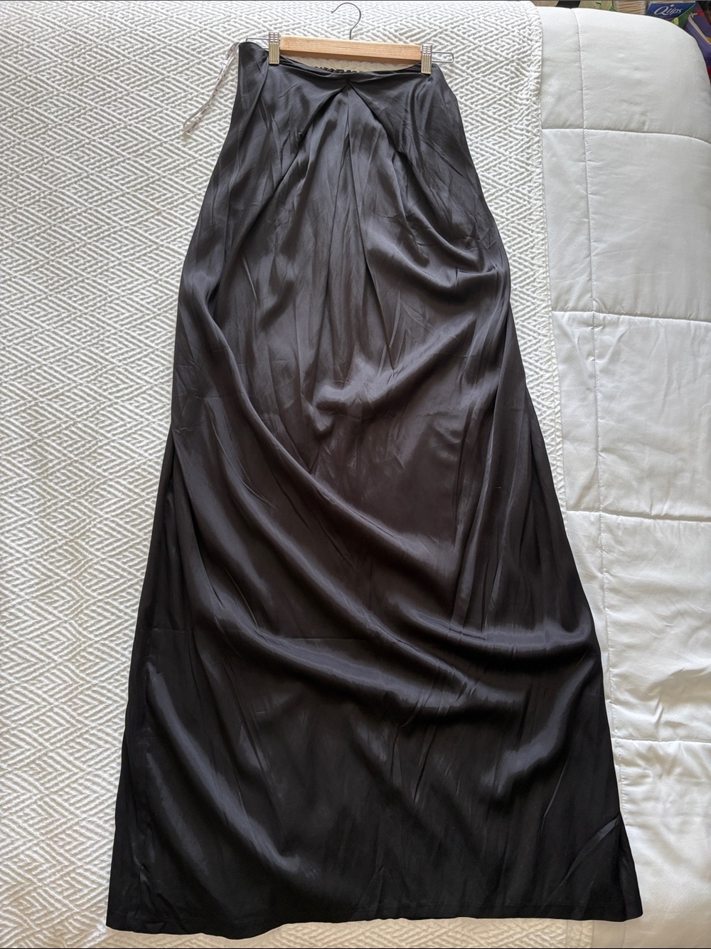 NWOT lynne s long strapless loose satin dress